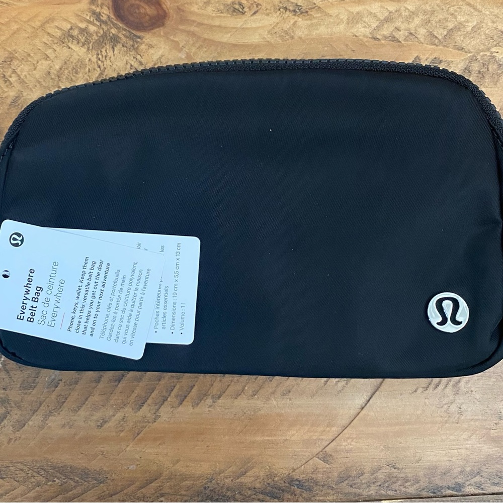 Lululemon everywhere bag